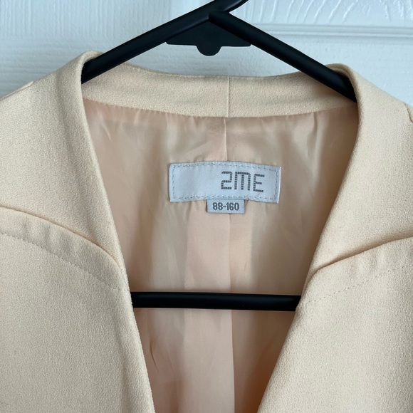 Light yellow jacket - Picture 6 of 6